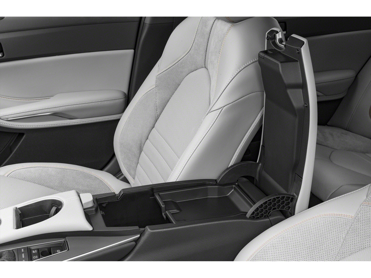 2019 Toyota Avalon Hybrid XSE