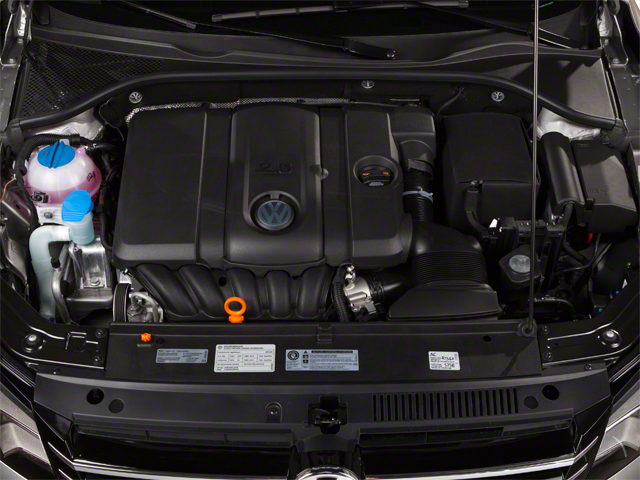 2013 Volkswagen Passat 2.5L Wolfsburg Edition