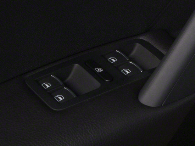 2013 Volkswagen Passat 2.5L Wolfsburg Edition