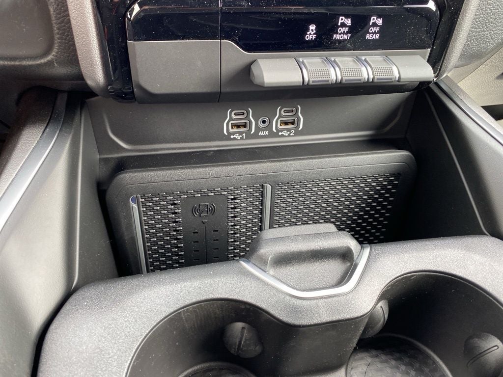 2025 RAM Ram 1500 RAM 1500 BIG HORN CREW CAB 4X4 5'7' BOX