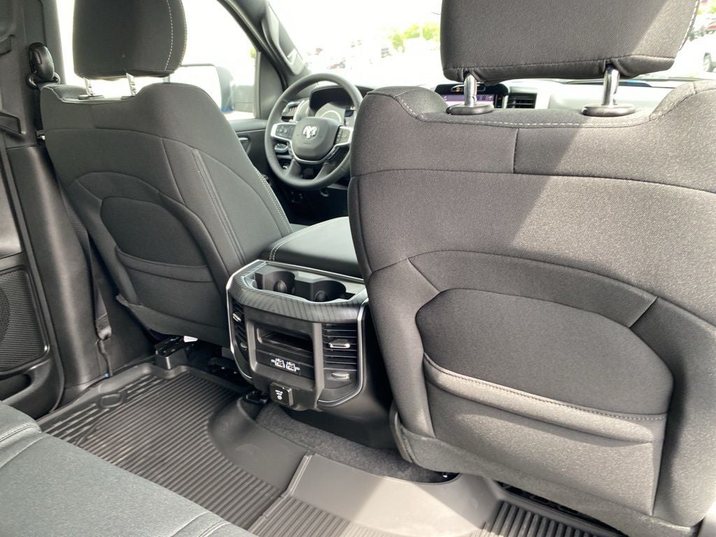 2025 RAM Ram 1500 RAM 1500 BIG HORN CREW CAB 4X4 5'7' BOX