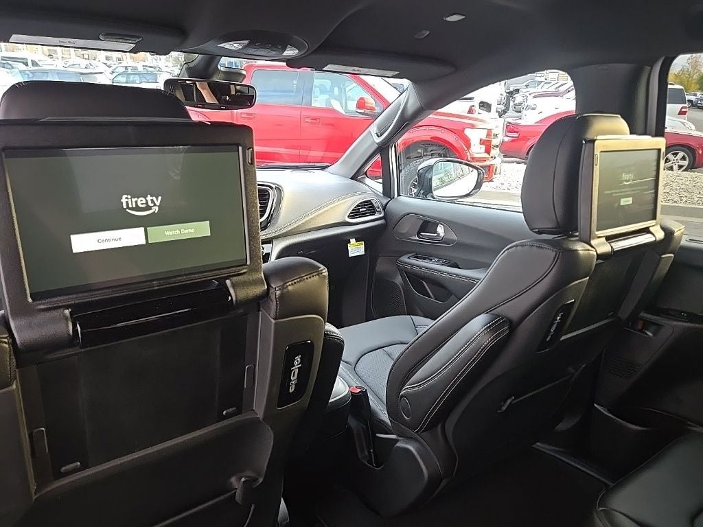 2026 Chrysler Pacifica PACIFICA SELECT