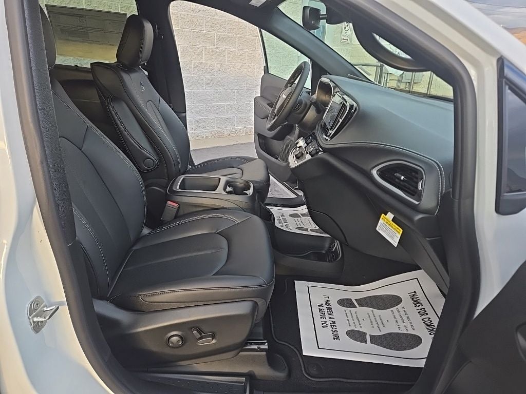 2026 Chrysler Pacifica PACIFICA SELECT