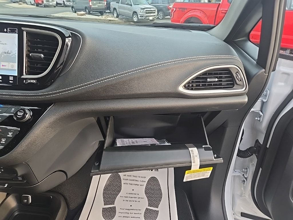 2026 Chrysler Pacifica PACIFICA SELECT