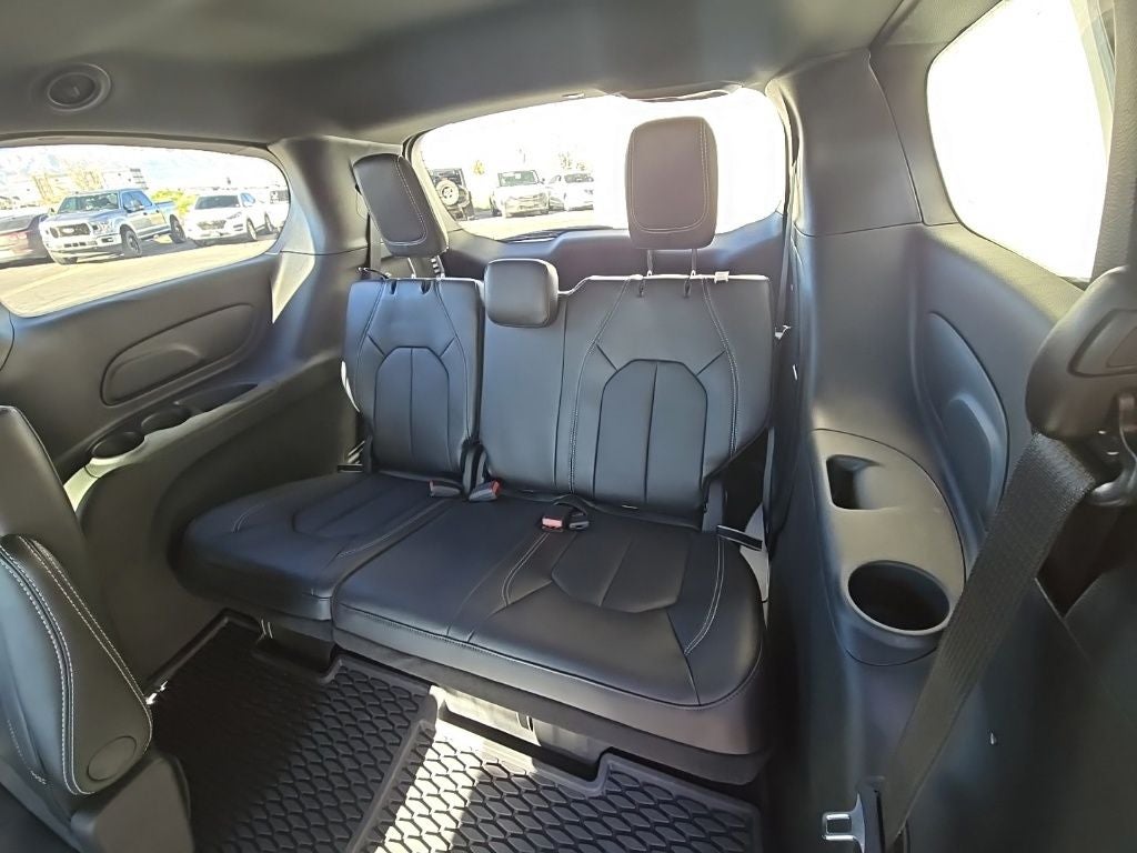 2026 Chrysler Voyager VOYAGER LX