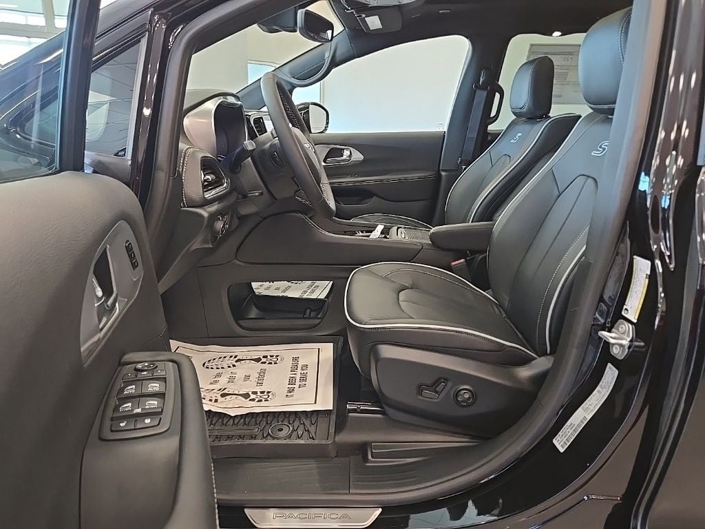 2026 Chrysler Pacifica PACIFICA LIMITED AWD