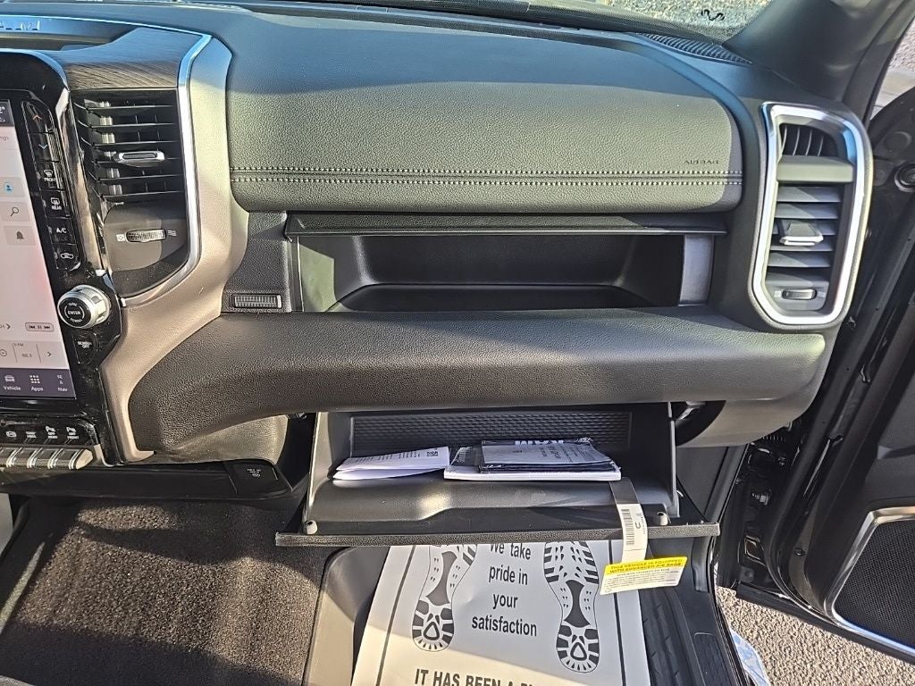 2026 RAM Ram 3500 RAM 3500 LARAMIE CREW CAB 4X4 6'4' BOX