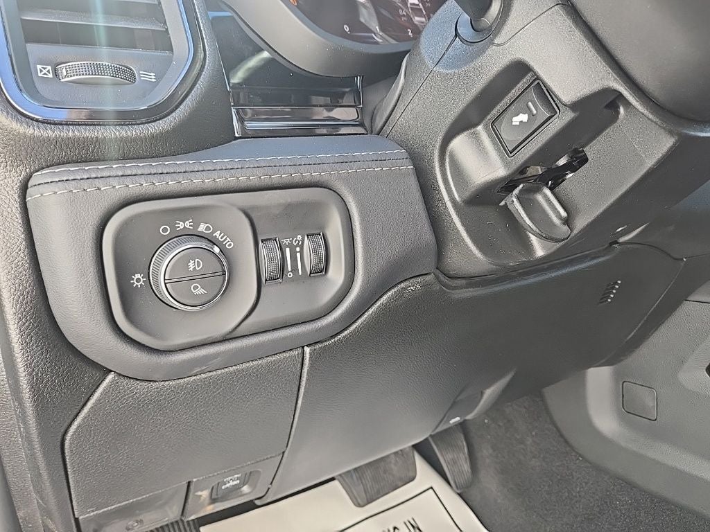 2026 RAM Ram 3500 RAM 3500 LIMITED MEGA CAB 4X4 6'4' BOX