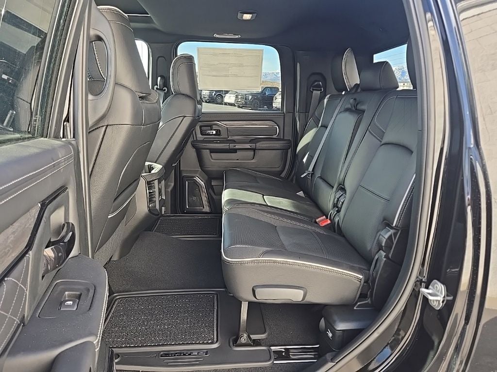 2026 RAM Ram 3500 RAM 3500 LIMITED MEGA CAB 4X4 6'4' BOX