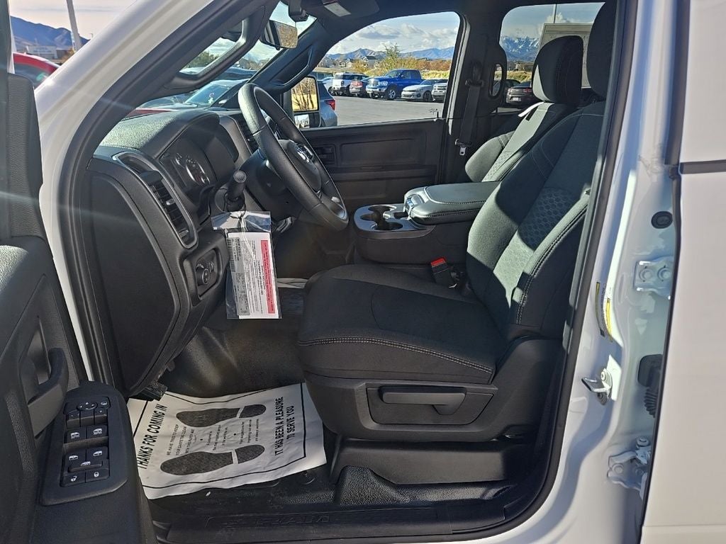 2026 RAM Ram 5500 Chassis Cab RAM 5500 TRADESMAN CHASSIS CREW CAB 4X4 84' CA