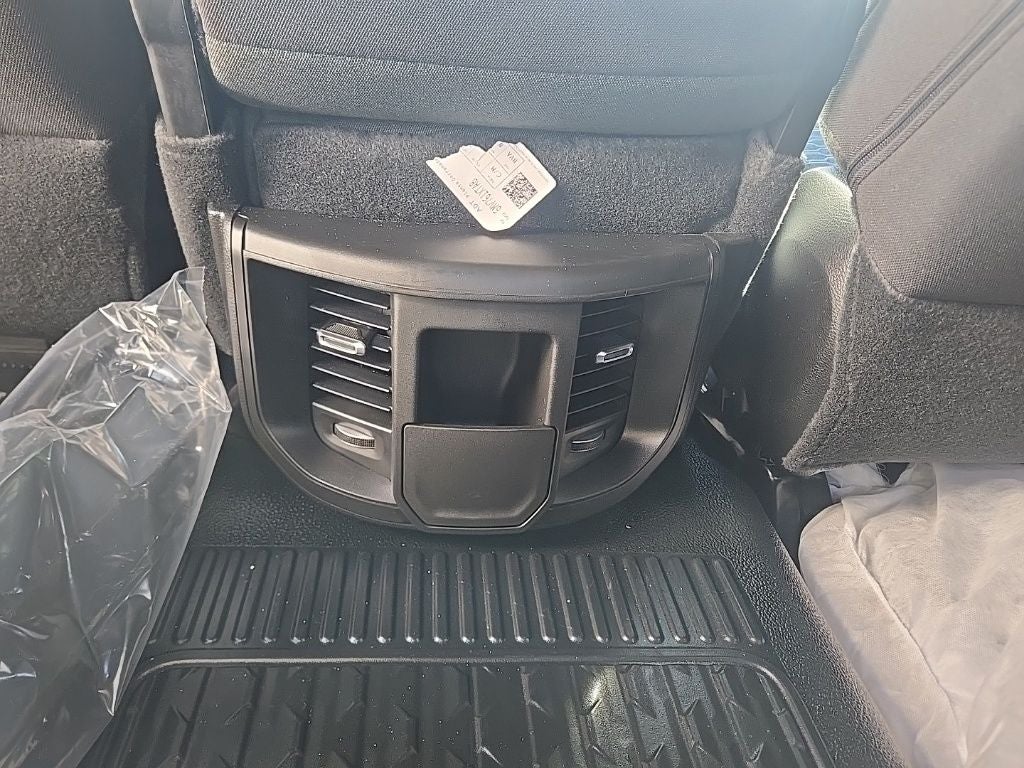 2026 RAM Ram 5500 Chassis Cab RAM 5500 TRADESMAN CHASSIS CREW CAB 4X4 84' CA