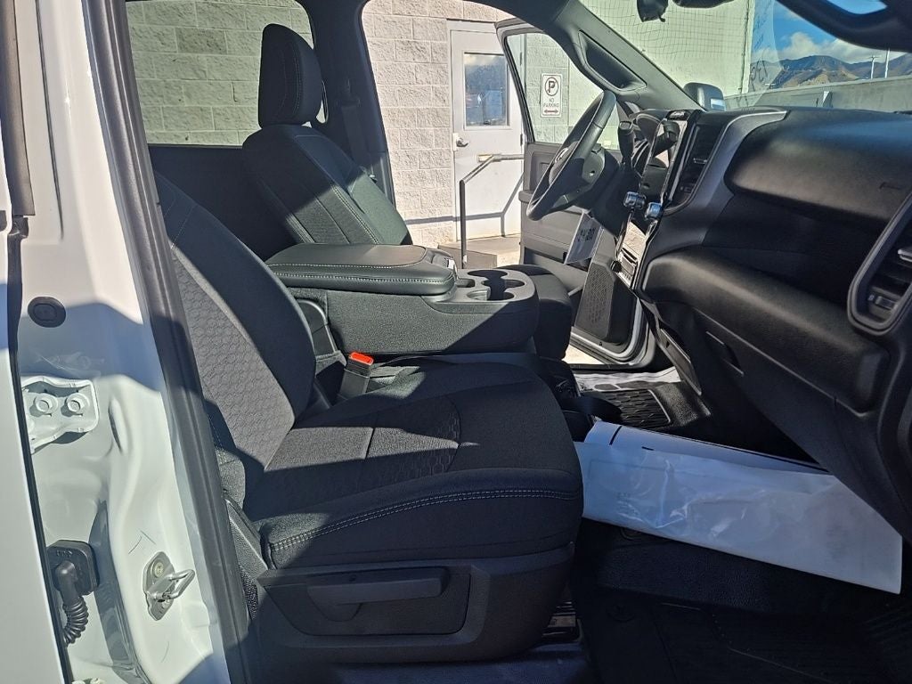 2026 RAM Ram 5500 Chassis Cab RAM 5500 TRADESMAN CHASSIS CREW CAB 4X4 84' CA