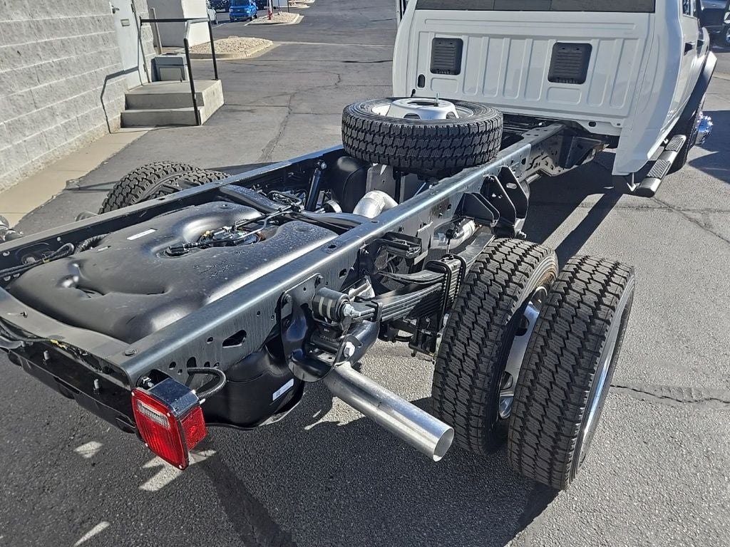 2026 RAM Ram 5500 Chassis Cab RAM 5500 TRADESMAN CHASSIS CREW CAB 4X4 84' CA