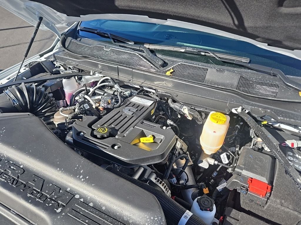 2026 RAM Ram 5500 Chassis Cab RAM 5500 TRADESMAN CHASSIS CREW CAB 4X4 84' CA