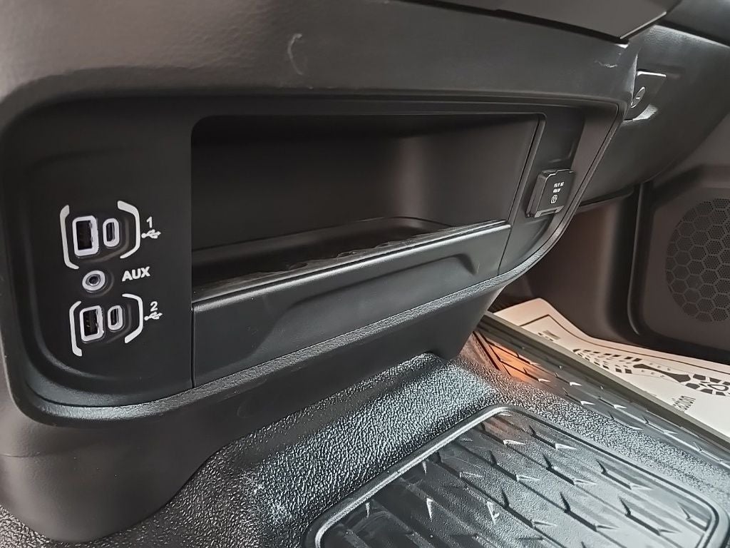 2026 RAM Ram 3500 Chassis Cab RAM 3500 BIG HORN CREW CAB CHASSIS 4X4 60' CA