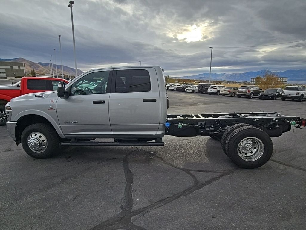 2026 RAM Ram 3500 Chassis Cab RAM 3500 BIG HORN CREW CAB CHASSIS 4X4 60' CA