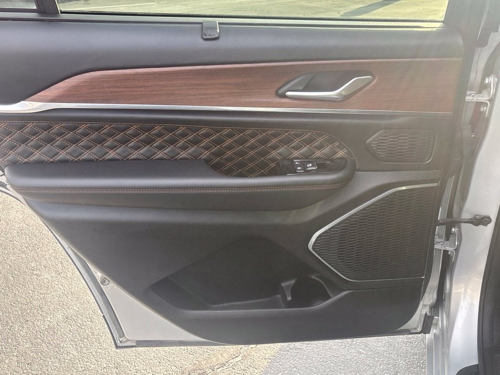 2023 Jeep Grand Cherokee L Summit