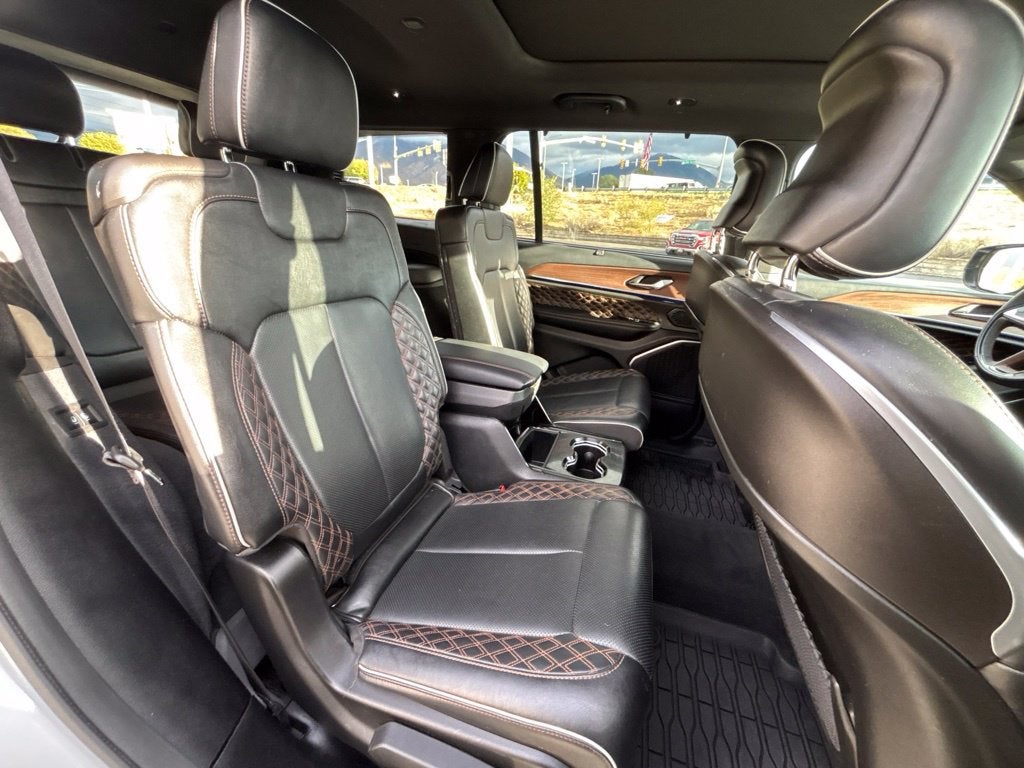 2023 Jeep Grand Cherokee L Summit