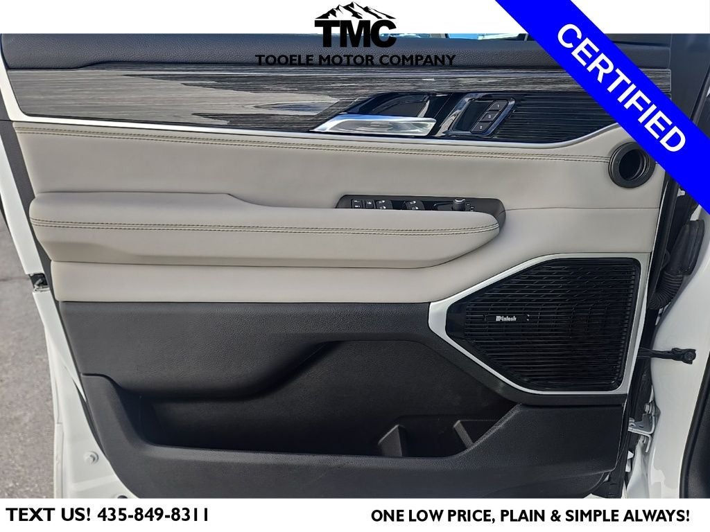 2022 Jeep Wagoneer Series III + 3 Panel Moonroof + Heated Front & Rear Seats