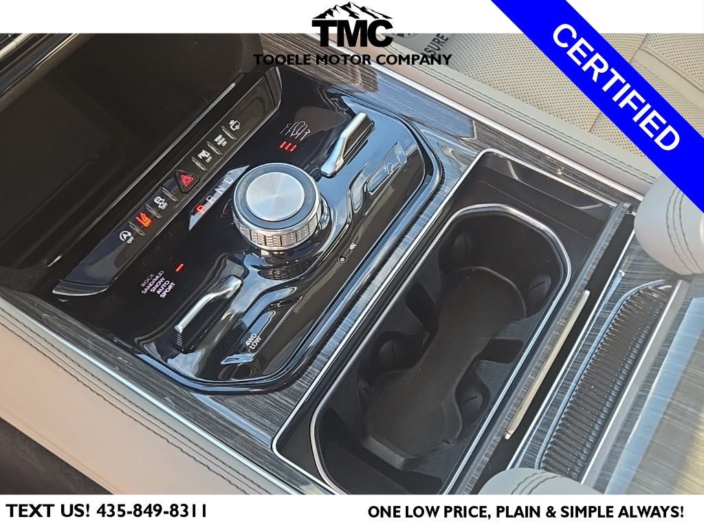 2022 Jeep Wagoneer Series III + 3 Panel Moonroof + Heated Front & Rear Seats