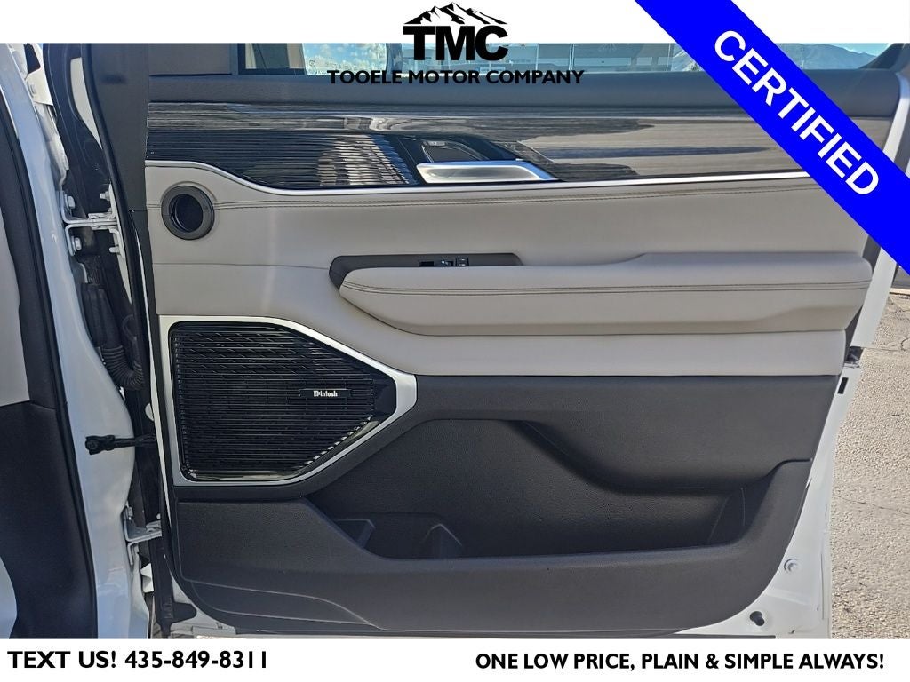 2022 Jeep Wagoneer Series III + 3 Panel Moonroof + Heated Front & Rear Seats