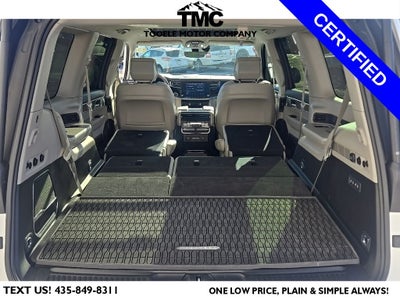 2022 Jeep Wagoneer Series III + 3 Panel Moonroof + Heated Front & Rear Seats