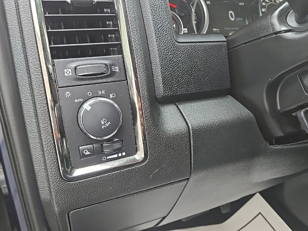 2015 RAM 1500 Sport + Moonroof + Heated Front & Rear Seats & Steering