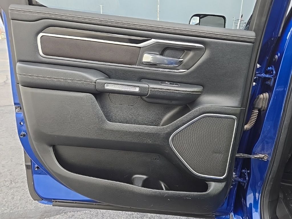 2019 RAM 1500 Laramie + Lvl2 Equipment Group + Moonroof