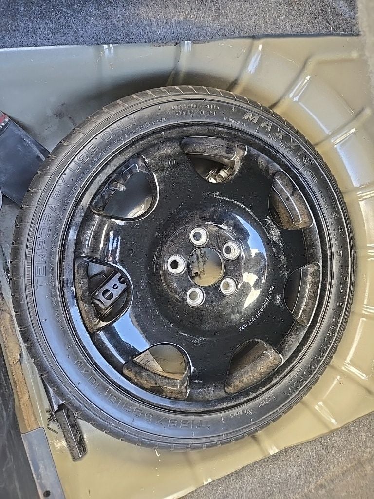 2017 Ford Mustang EcoBoost Premium + Heated & Cooled Front Seats