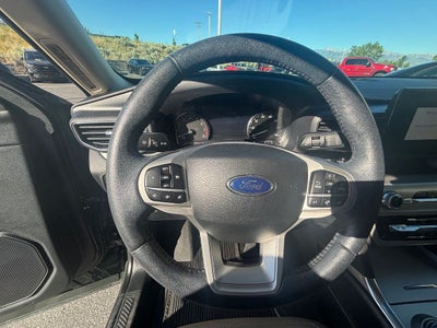 2023 Ford Explorer XLT 202A