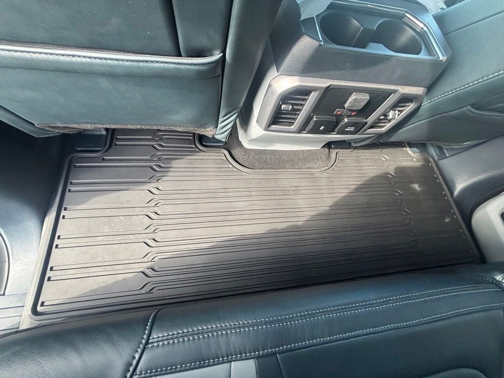 2022 Ford F-450SD Limited DRW