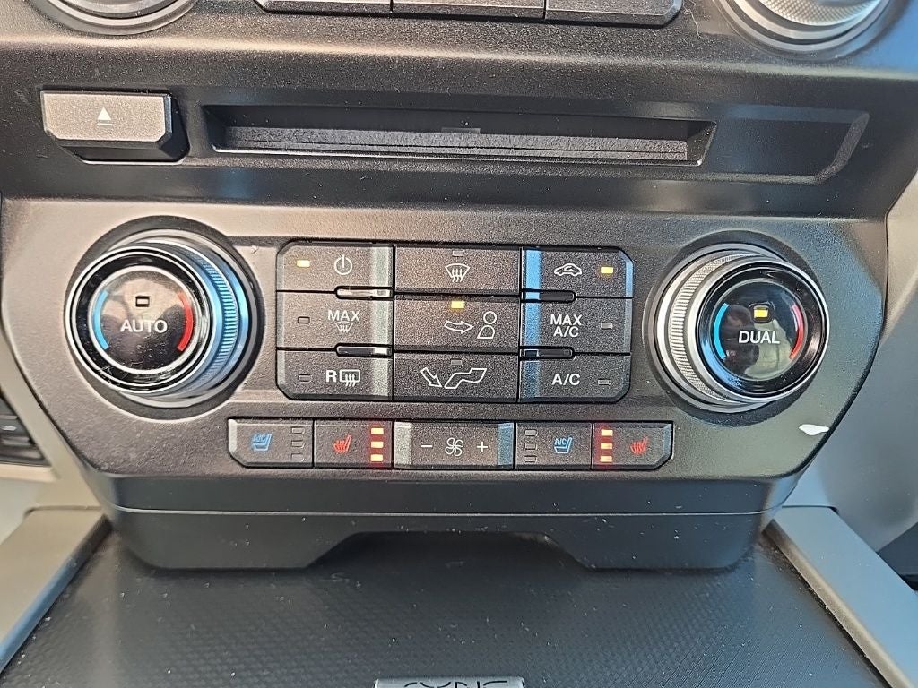 2015 Ford F-150 Lariat + Max Trailer Tow Package + FX4 Off-Road Package