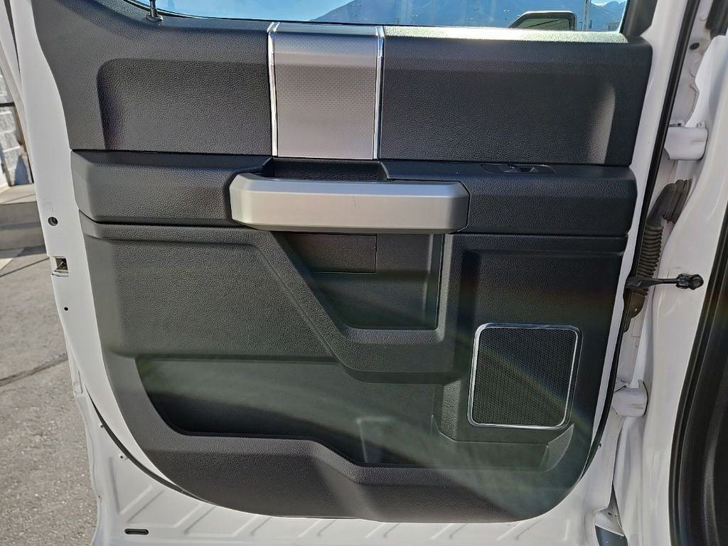 2015 Ford F-150 Lariat + Max Trailer Tow Package + FX4 Off-Road Package