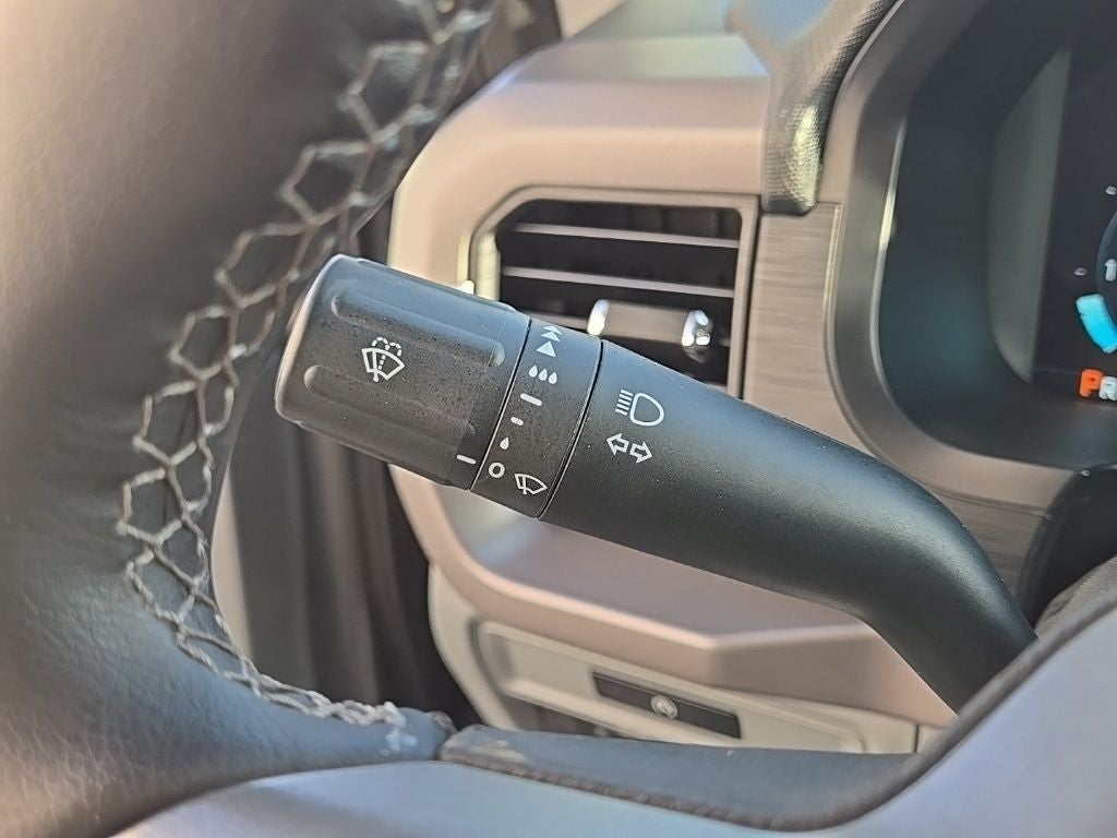 2025 Ford F-150 XLT FX4 302A Luxury