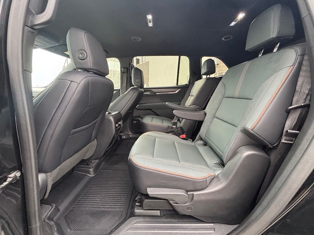 2024 GMC Acadia AT4