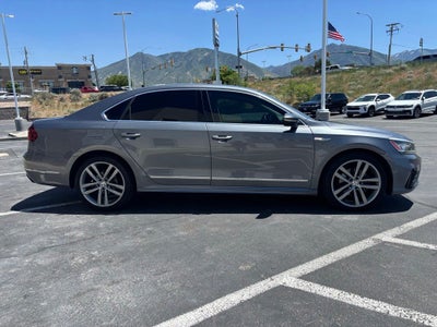2017 Volkswagen Passat 1.8T R-Line