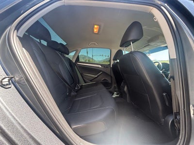 2017 Volkswagen Passat 1.8T R-Line
