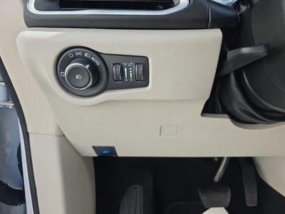 2024 Chrysler Pacifica Touring L + Heated Front Seats & Steering Wheel