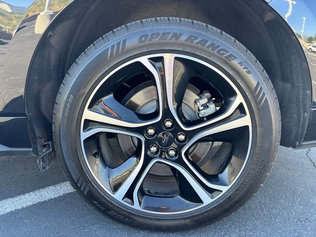 2022 Ford Edge ST