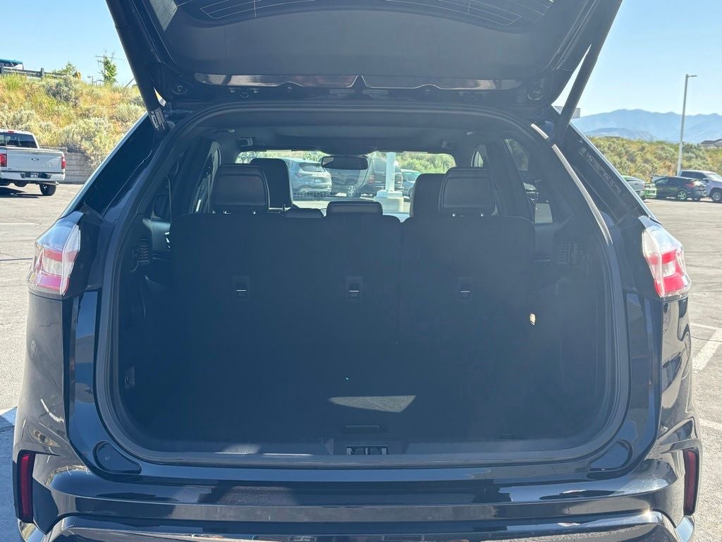 2022 Ford Edge ST