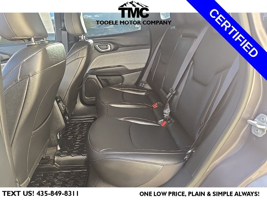 2024 Jeep Compass Latitude Lux + Lane Assist + Heated Front Seats & Steering Whee