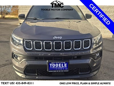 2024 Jeep Compass Latitude Lux + Lane Assist + Heated Front Seats & Steering Whee