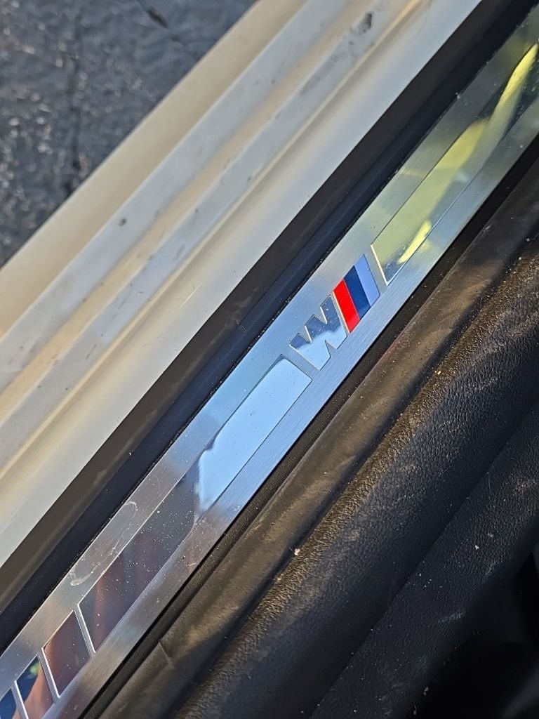 2022 BMW 3 Series 330i xDrive + M Sport Package (337)