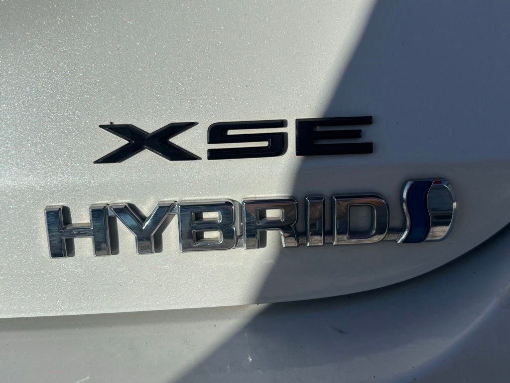 2019 Toyota Avalon Hybrid XSE