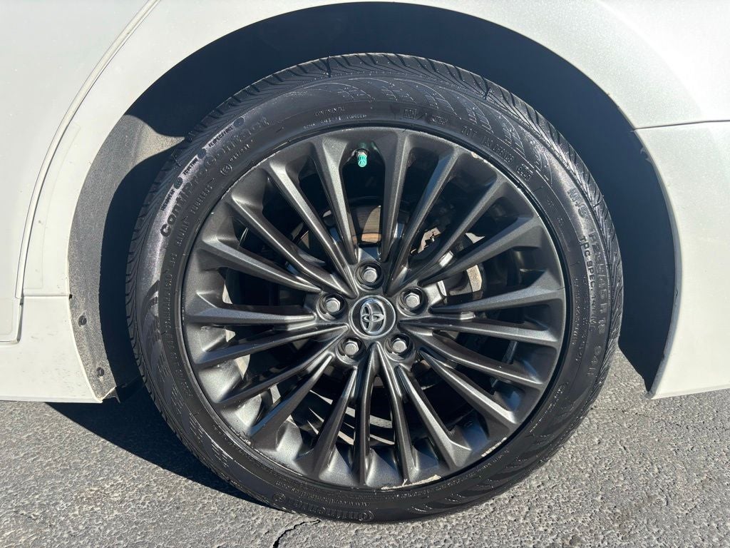 2019 Toyota Avalon Hybrid XSE