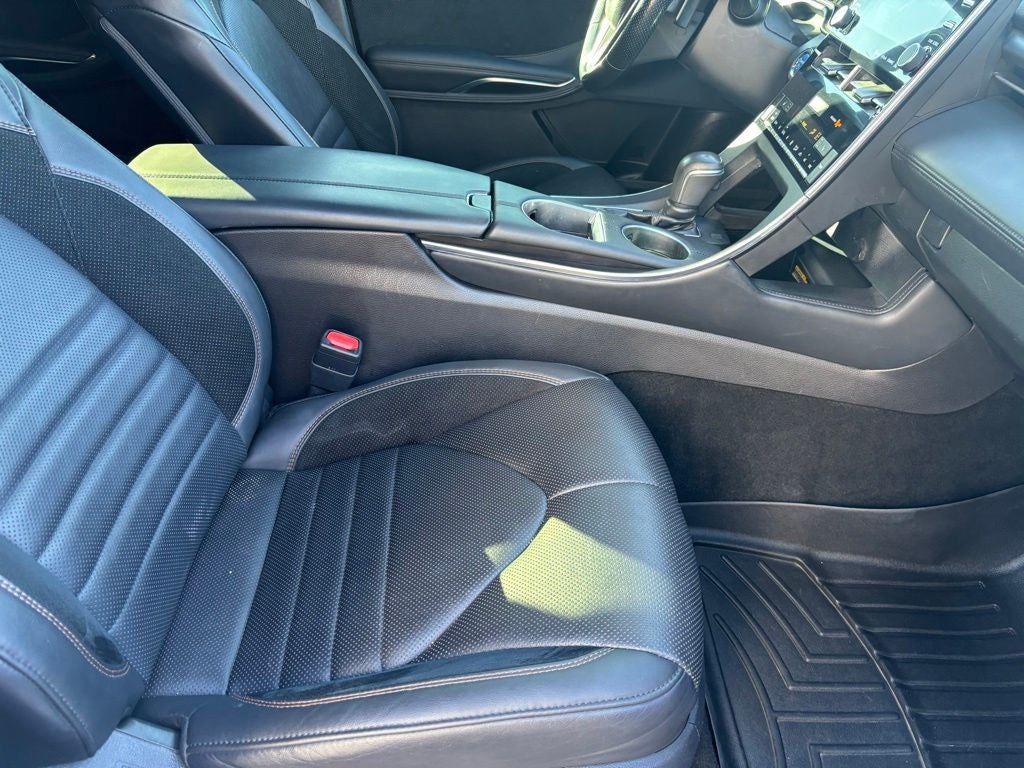 2019 Toyota Avalon Hybrid XSE