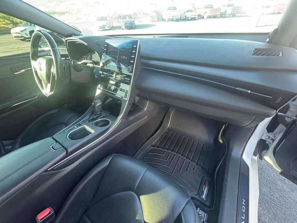 2019 Toyota Avalon Hybrid XSE