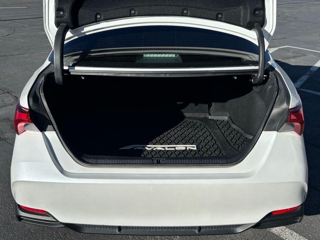 2019 Toyota Avalon Hybrid XSE