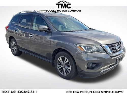 2017 Nissan Pathfinder SV