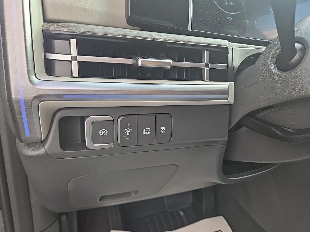 2025 Hyundai Santa Fe Hybrid Calligraphy + Moonroof + Heated 1st & 2nd Row Seats